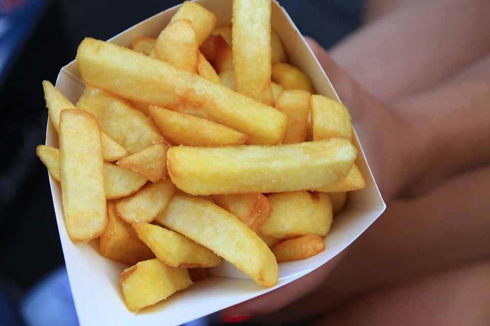 Pommes frites - Gebackene Kartoffelstäbchen