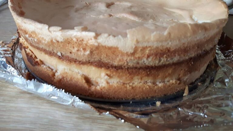 Leutewitzer Eierschecke: Traditioneller Käsekuchen aus Sachsen