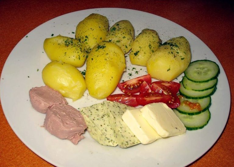 Pellkartoffeln mit Leberwurst &amp; Butter » DDR-Rezept » einfach &amp; genial!