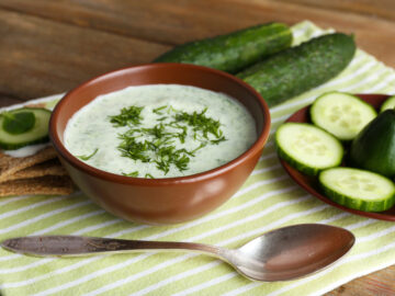 Schnelle Gurkensuppe – Eine leichte und erfrischende Mahlzeit © Bildagentur Depositphotos