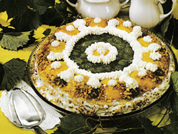 Weinbeer-Pfirsich-Torte