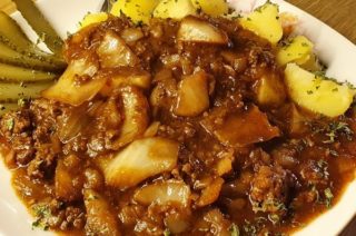 Schmorkohl/Schichtkraut mit Kartoffeln