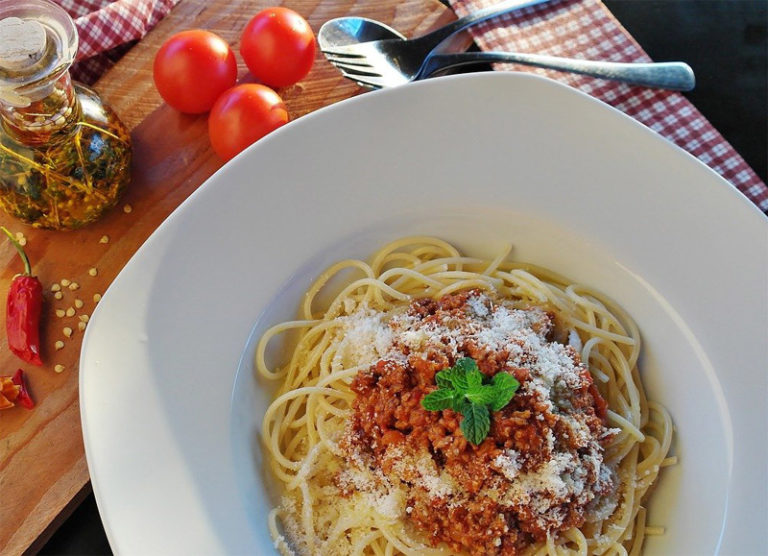 Spaghetti Bologneser Art (Italien) » DDR-Rezept » einfach &amp; genial!
