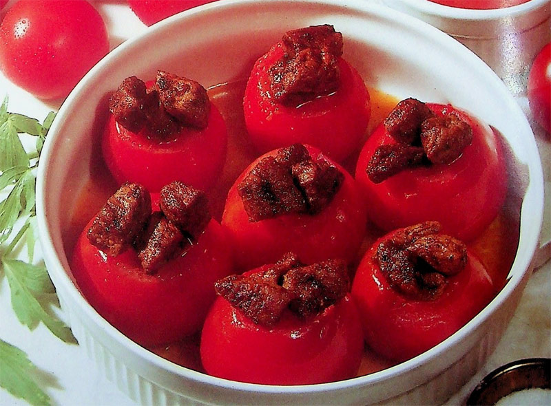 Tomaten mit Geflügelleber