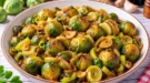 Rosenkohl mit Porree und Knoblauch in würziger Sojasoße.